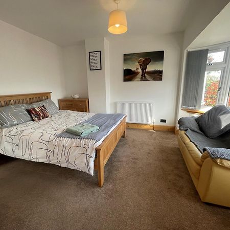 45 Mold Road Apartment เร็กซ์แฮม ภายนอก รูปภาพ